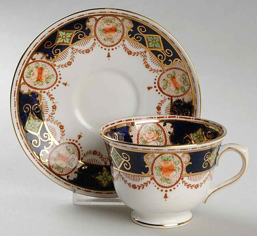 8043 Footed Cup & Saucer Set by Royal Albert-1