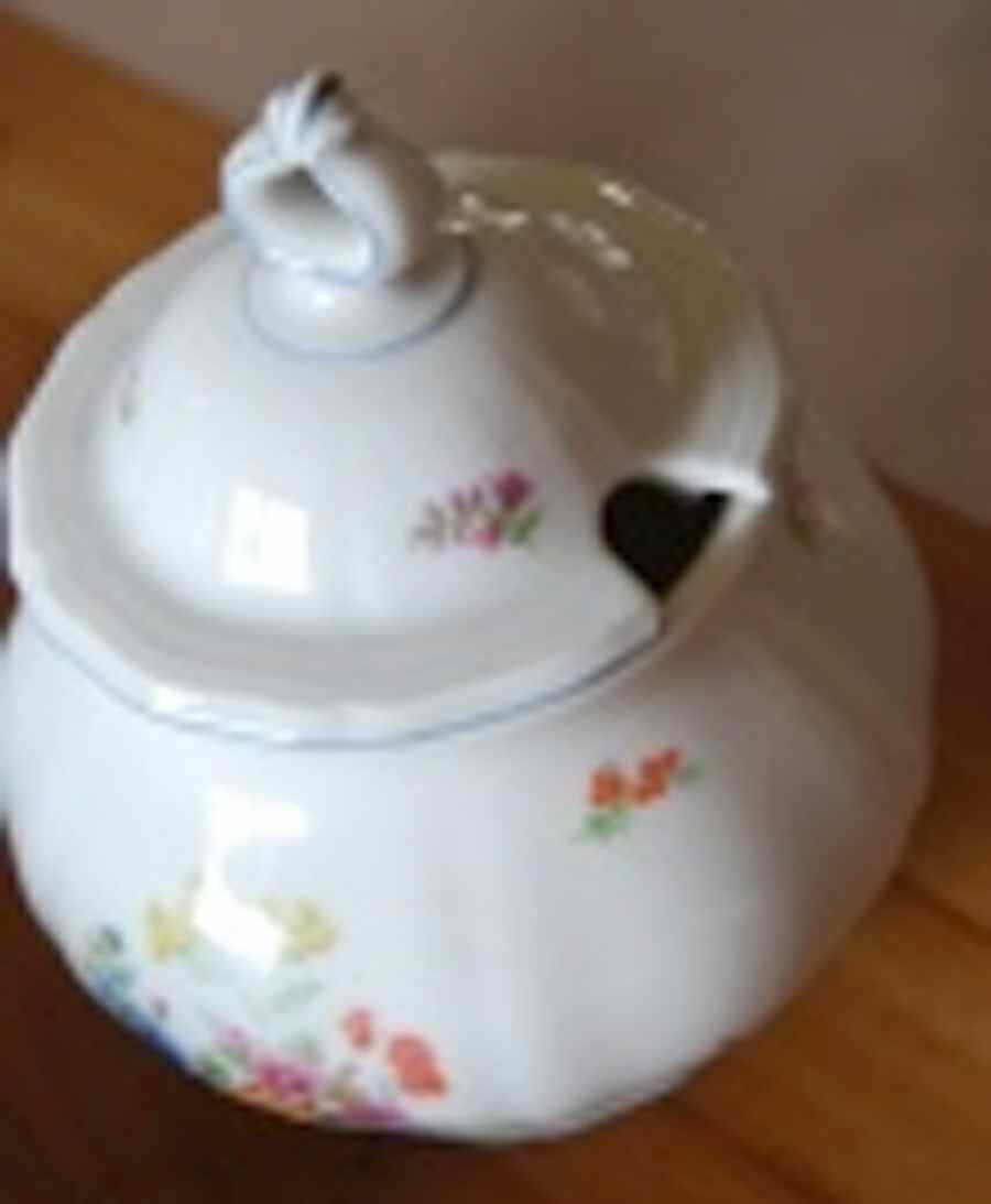 R2719 Sugar Bowl & Lid by Rosenthal - Continental-1