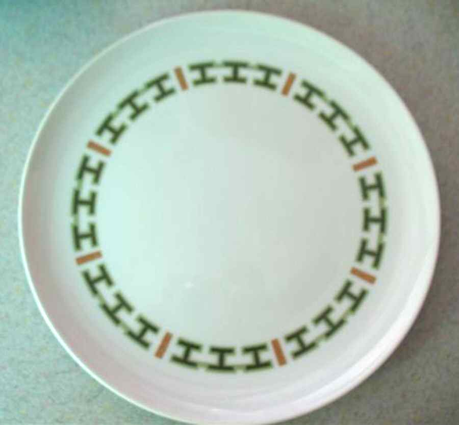 Happy Hour Dinner Plate by Rose (Japan)-1
