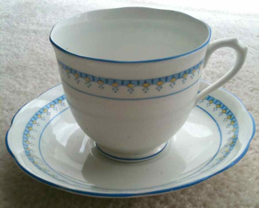7900h Footed Cup & Saucer Set by Royal Albert-1