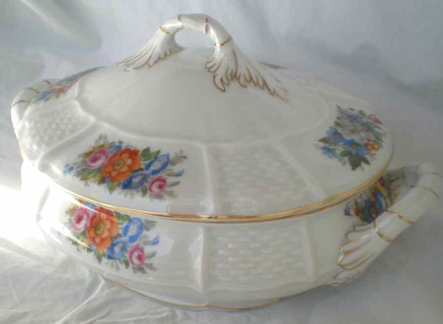 297 (No Gold Lines) Round Covered Vegetable by Rosenthal - Continental-1