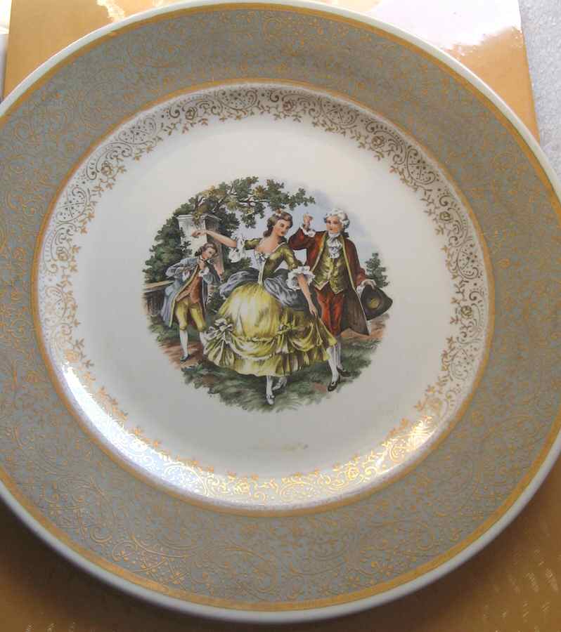 RYL352 Dinner Plate by Royal (USA)-1