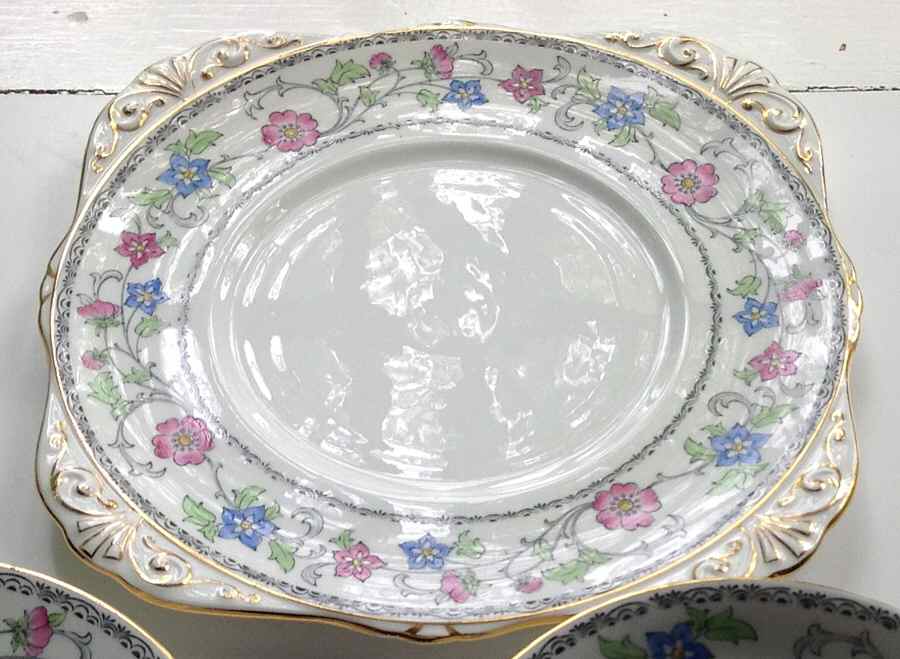 RGR128 Handled Cake Plate by Royal Grafton-1