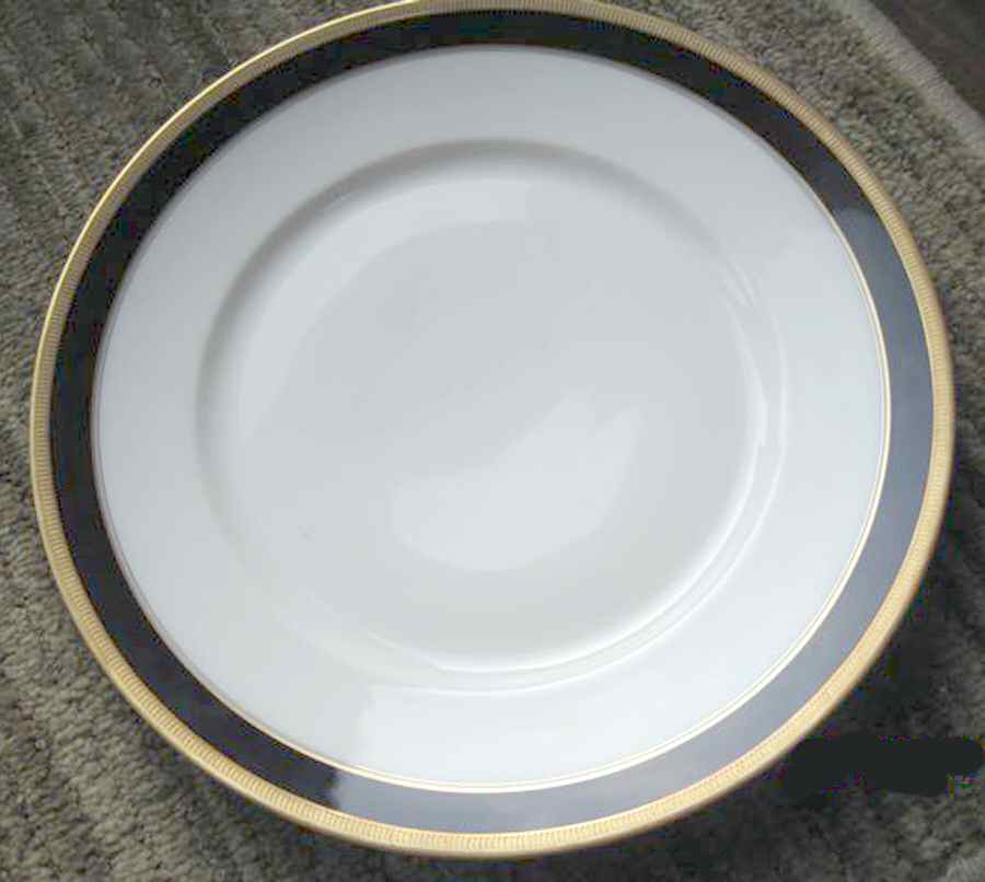 R2724 Dinner Plate by Rosenthal - Continental-1
