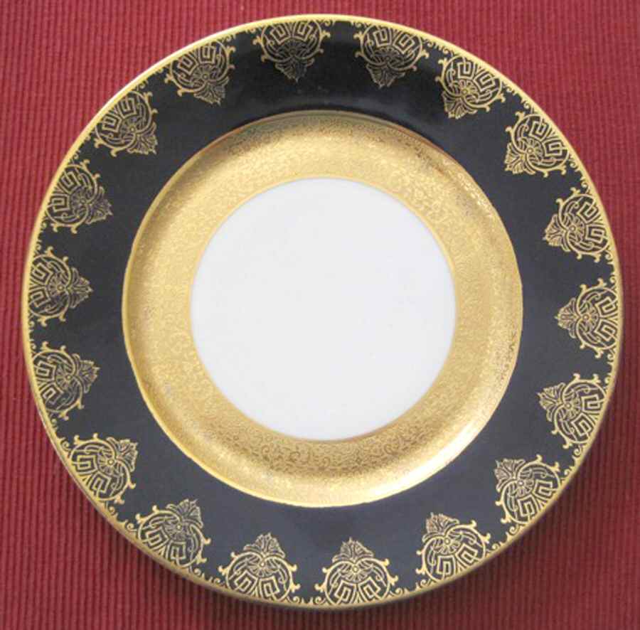 RCQ33 Dinner Plate by Royal China (made in France)-1