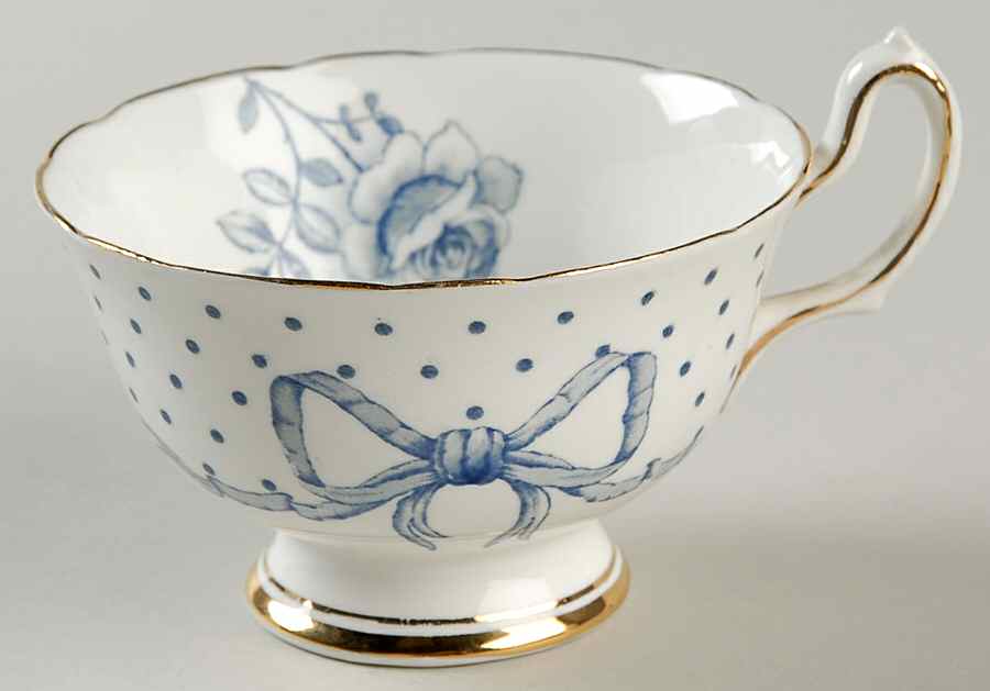 39611 Footed Cup by Royal Swansea-1