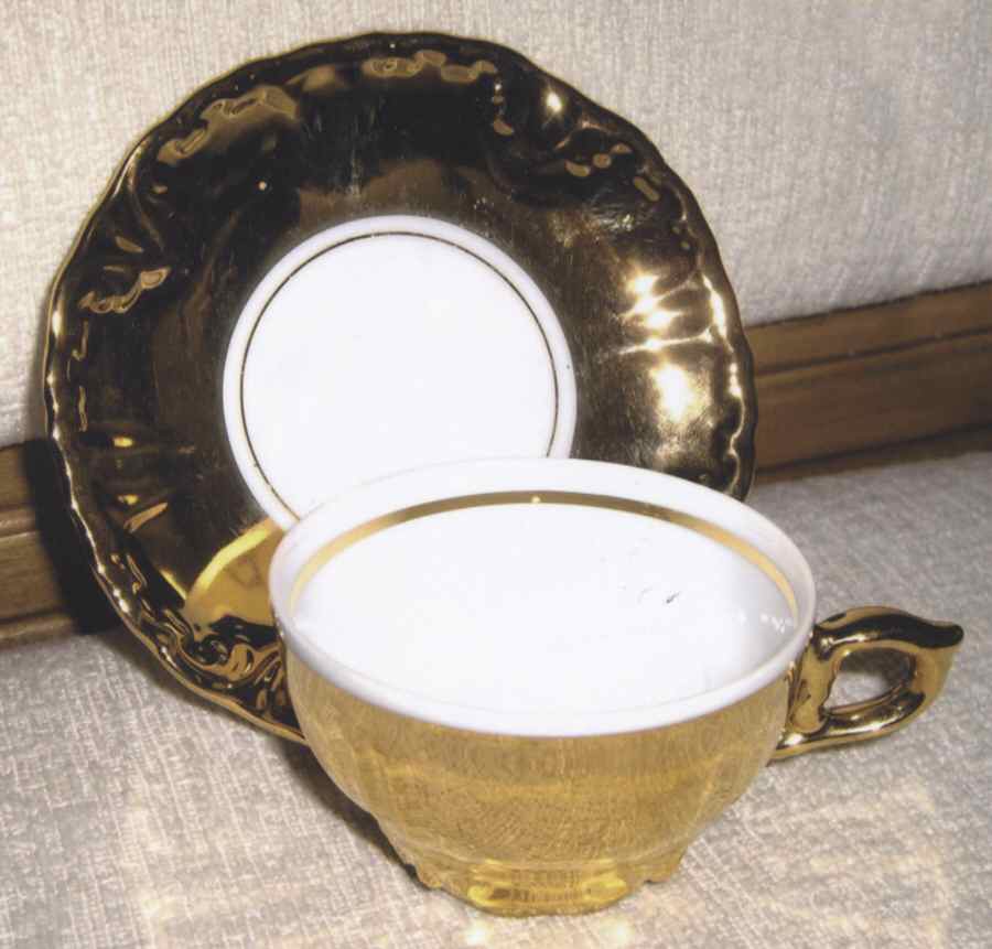 RIB19 Footed Cup & Saucer Set by Rieber-1