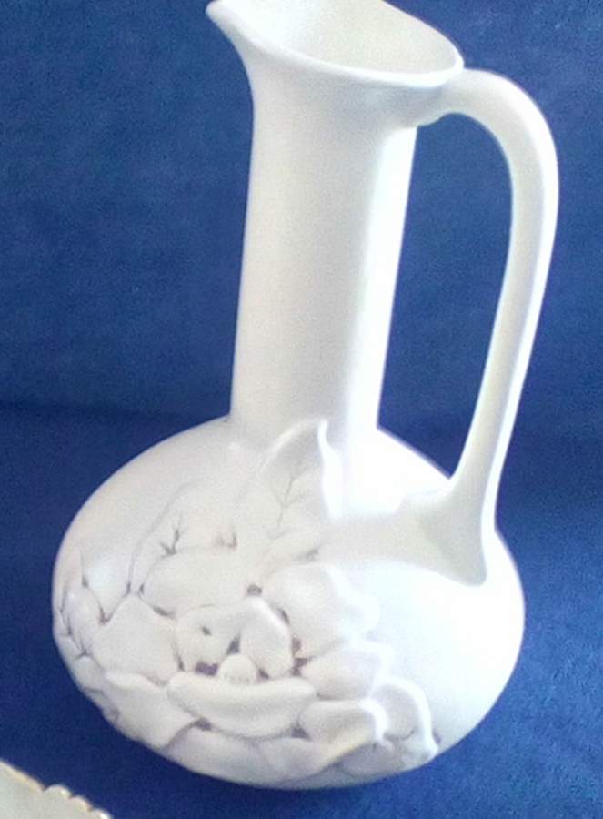 Magnolia Ivory Brown 11" Ewer by Red Wing-1