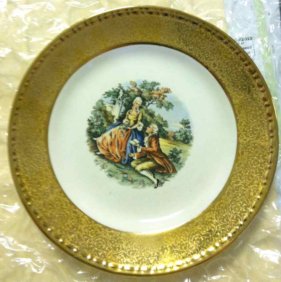 RYB34 Dinner Plate by Royal L B-1