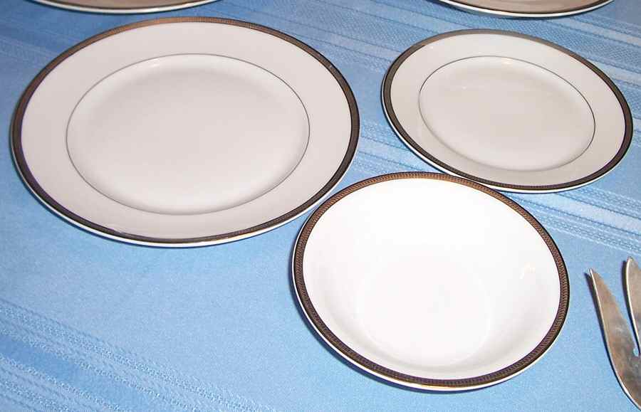 R2289 Salad Plate by Rosenthal - Continental-1