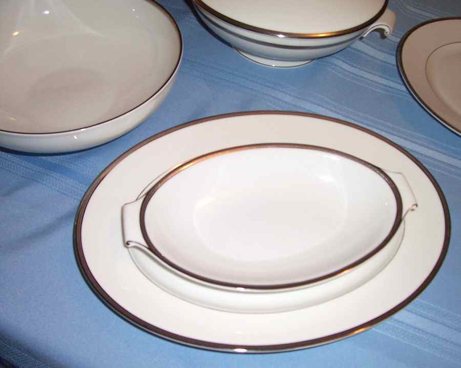 R2289 9" Round Vegetable Bowl by Rosenthal - Continental-1