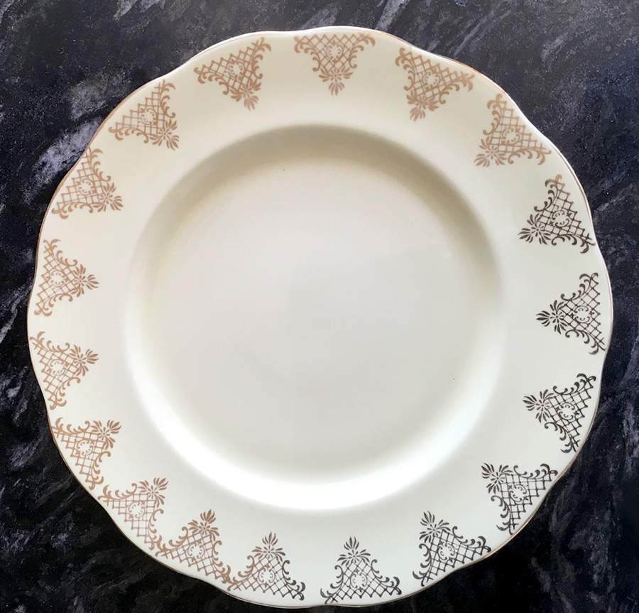 926 Dinner Plate by Royal Albert-1