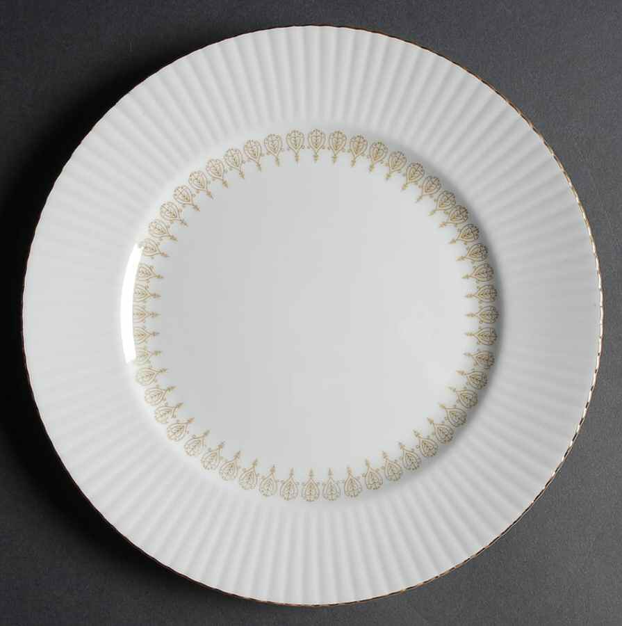 RYV4 Dinner Plate by Royal (China)-1