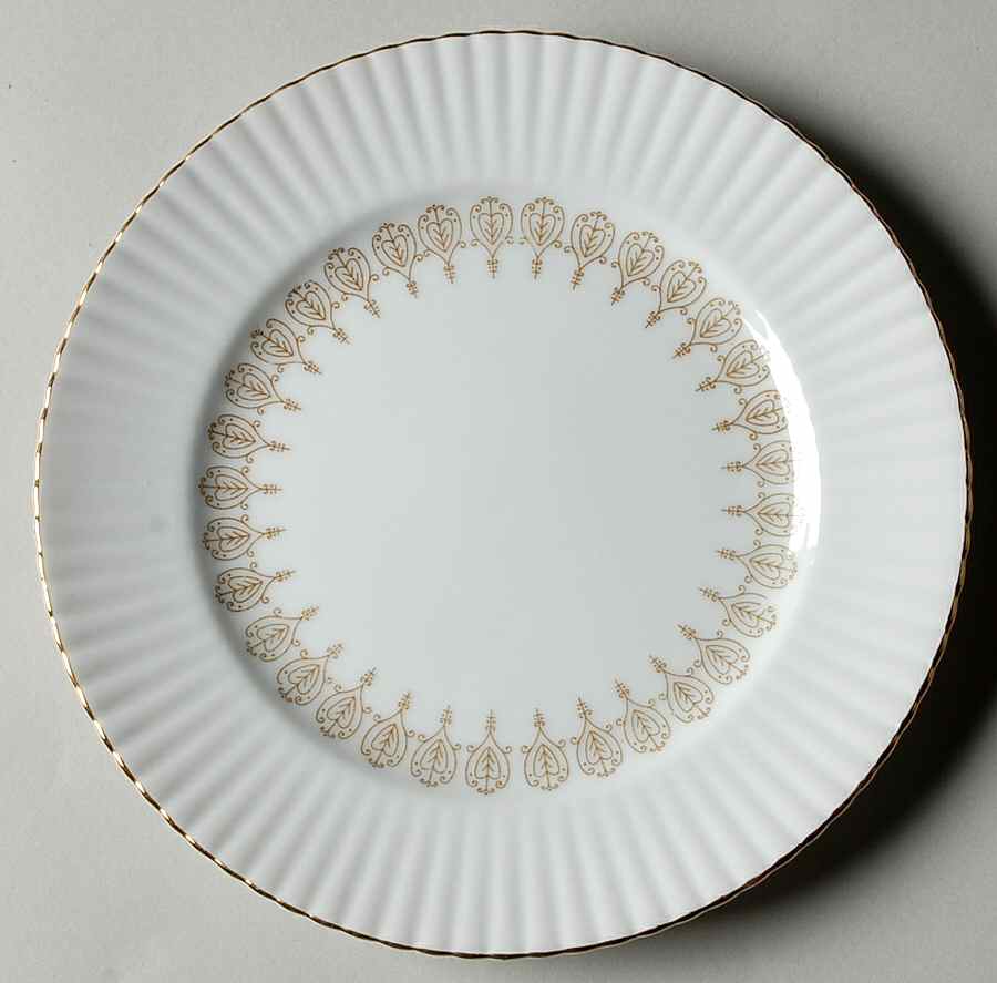 RYV4 Bread & Butter Plate by Royal (China)-1