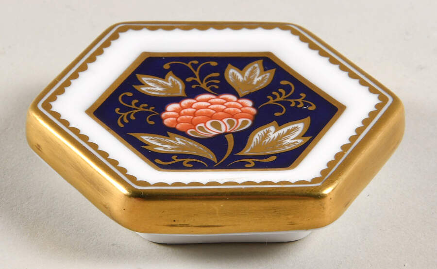 A1298 Lid for Small Trinket Box by Royal Crown Derby-1