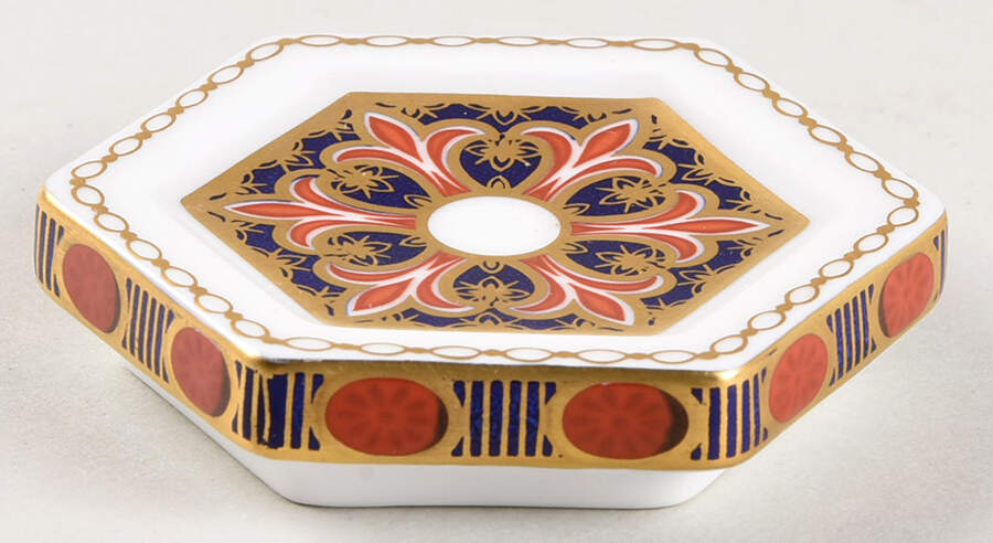 A1297 Lid for Trinket Box by Royal Crown Derby-1