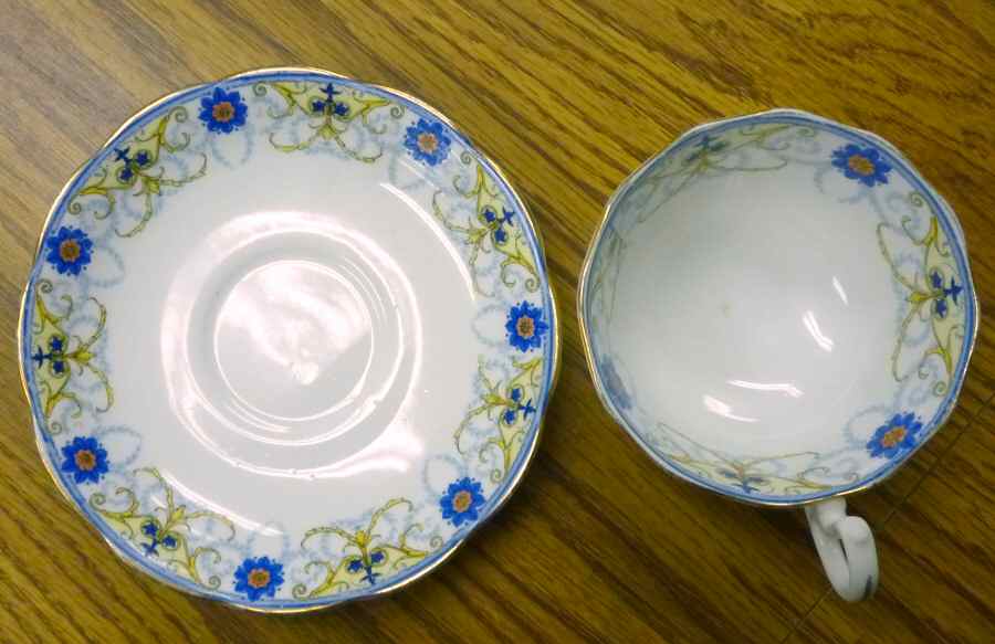 7124 Footed Cup & Saucer Set by Royal Albert-1