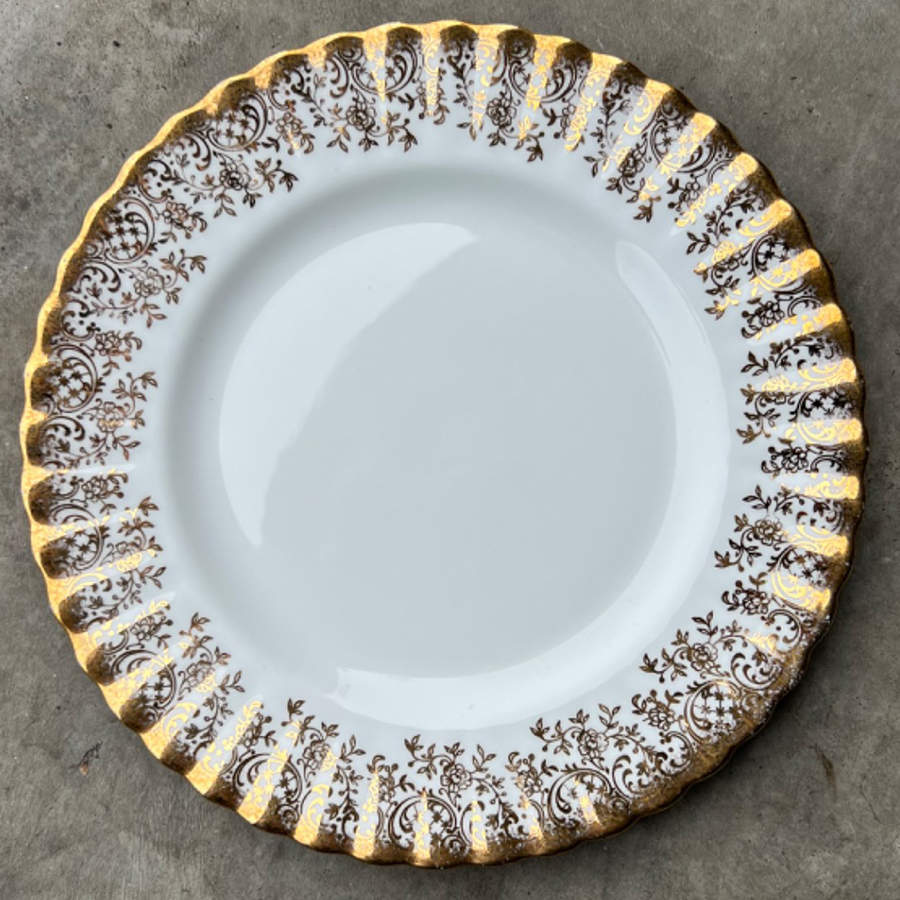 ROA264 Dinner Plate by Royal Albert-1