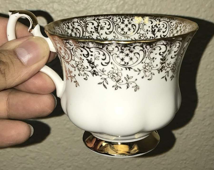 ROA264 Footed Cup by Royal Albert-1