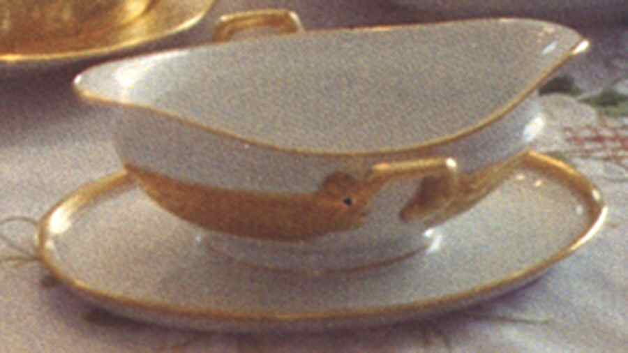 R2297 Gravy Boat with Attached Underplate by Rosenthal - Continental-1