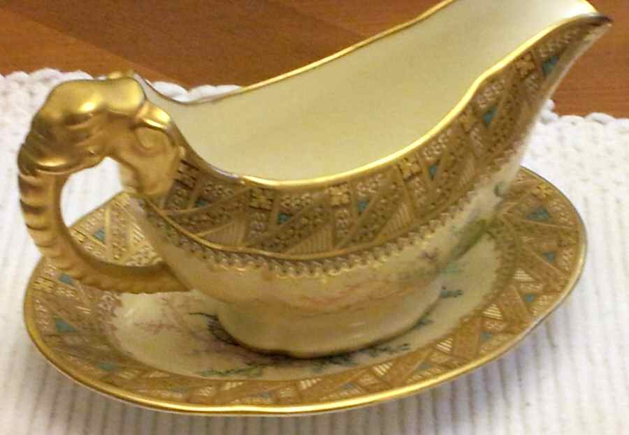 RW285 Gravy Boat & Underplate by Royal Worcester-1