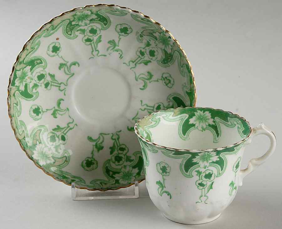 2671 Footed Cup & Saucer Set by Royal Albert-1