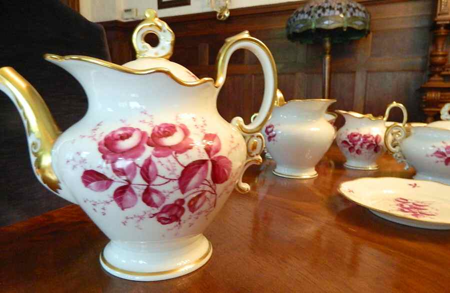 R2301 Teapot & Lid by Rosenthal - Continental-1