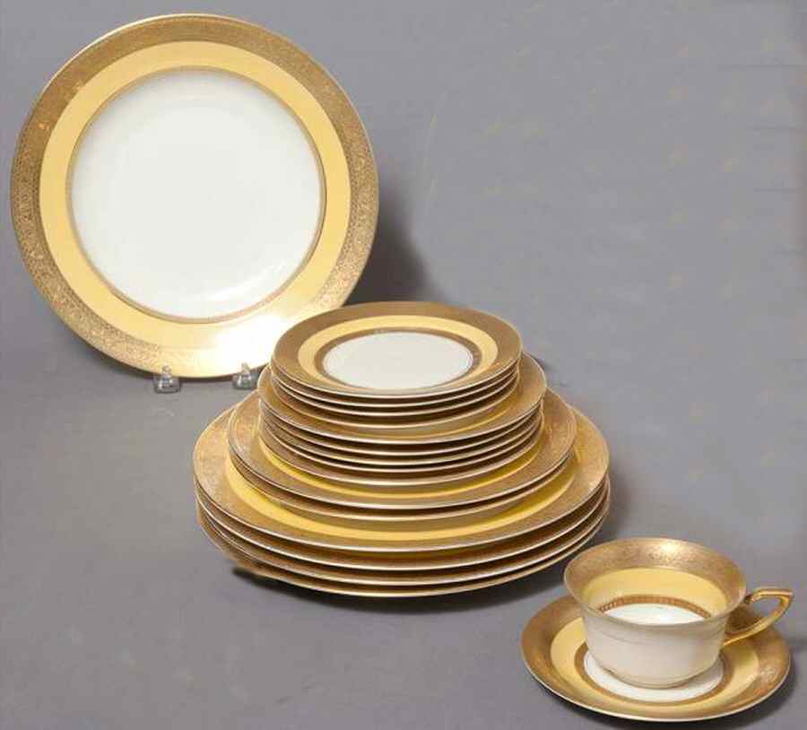 R2749 Dinner Plate by Rosenthal - Continental-1