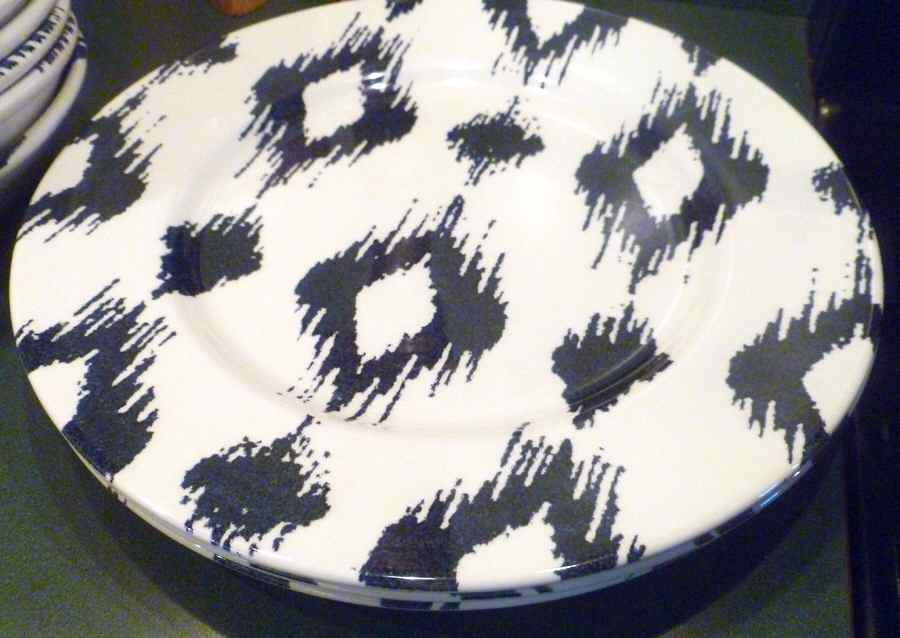 Ikat Black Dinner Plate by Andrew Tanner-1