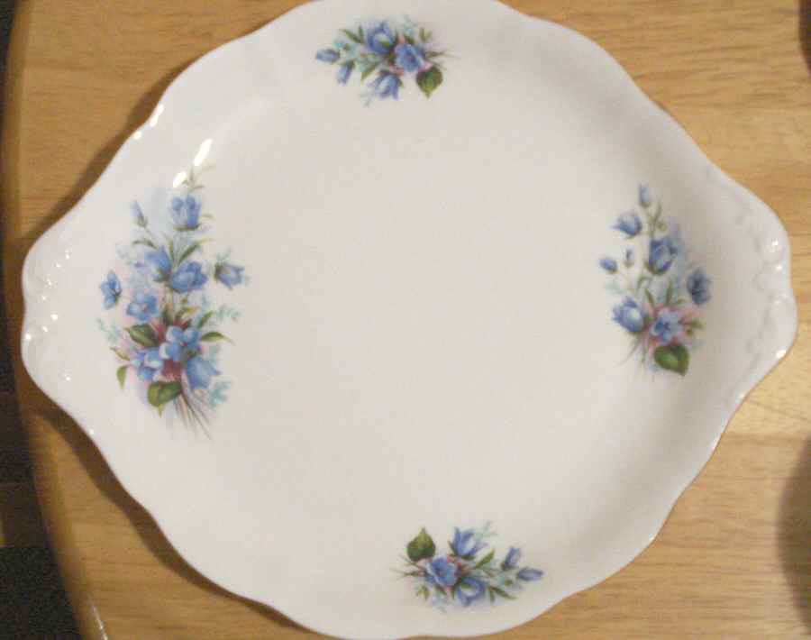ROA265 Handled Cake Plate by Royal Albert-1