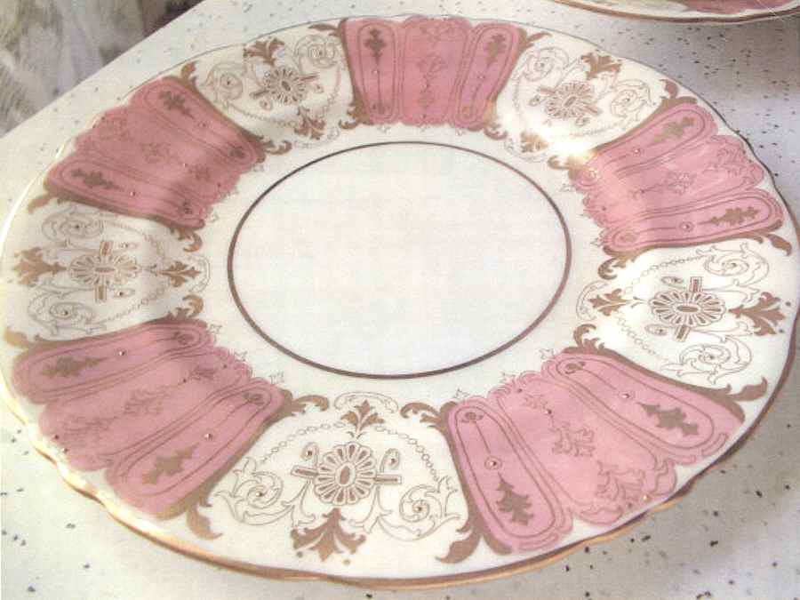 RD352 Salad Plate by Royal Doulton-1