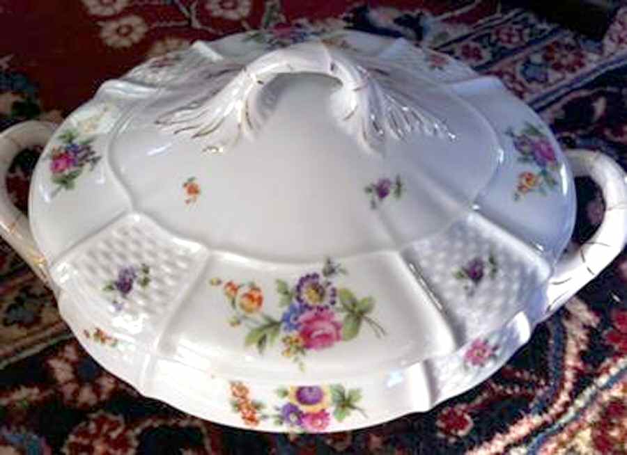 976 Round Covered Vegetable by Rosenthal - Continental-1