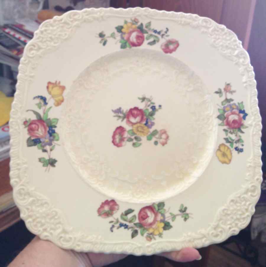 X334 Dinner Plate by Royal Cauldon-1