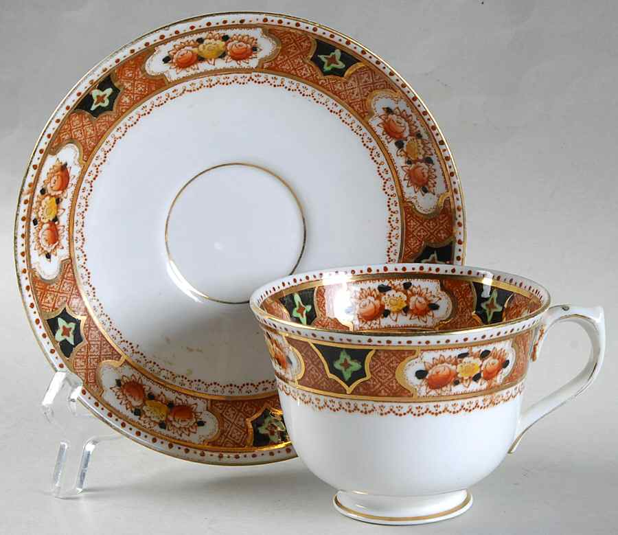 4174 Footed Cup & Saucer Set by Royal Albert-1