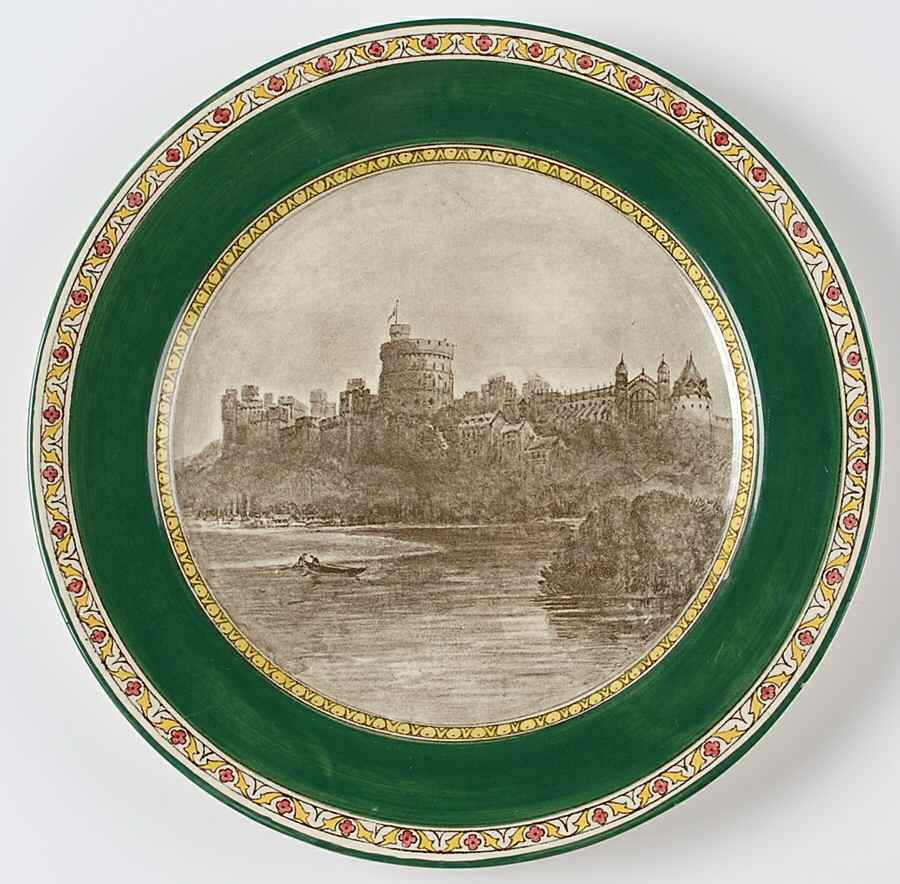 D3426 Dinner Plate by Royal Doulton-1