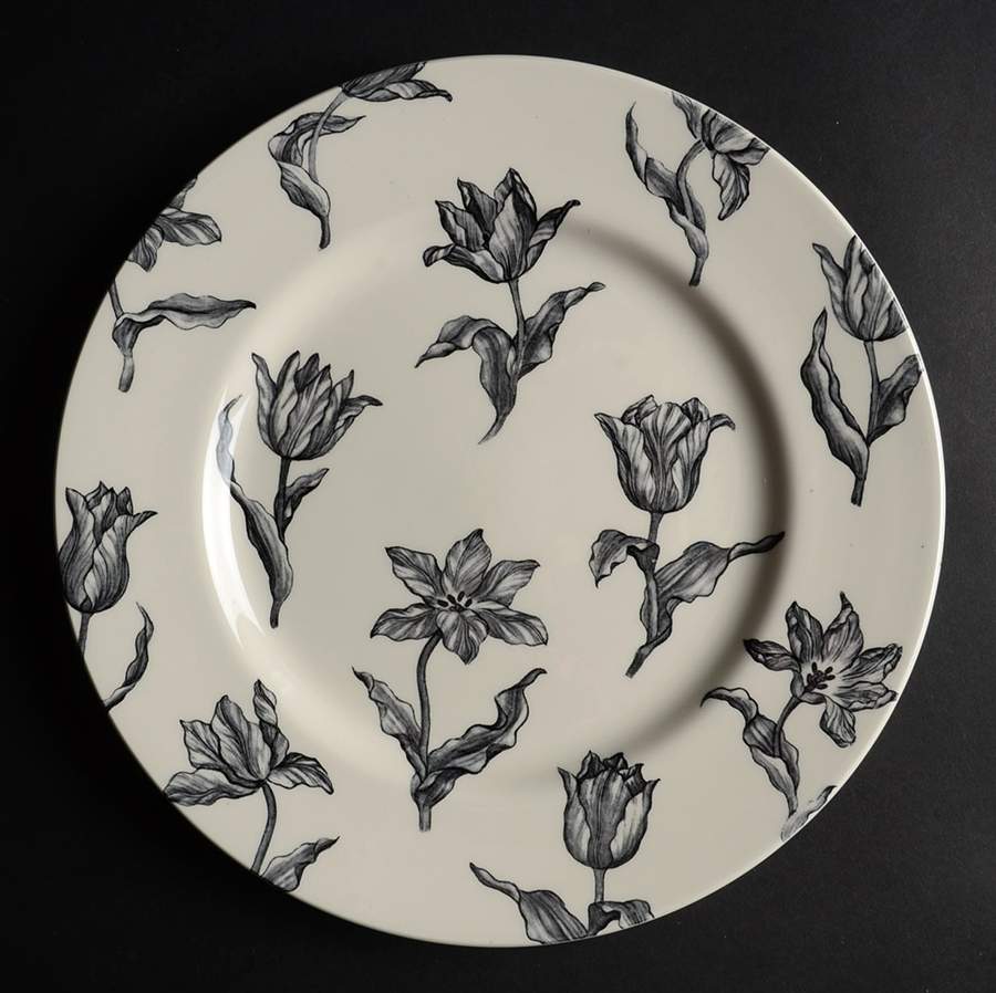 Tulipa Black (No Trim) Dinner Plate by Royal Stafford-1