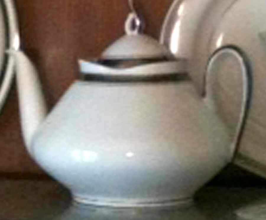 REZ21 Teapot & Lid by Real (Brazil)-1
