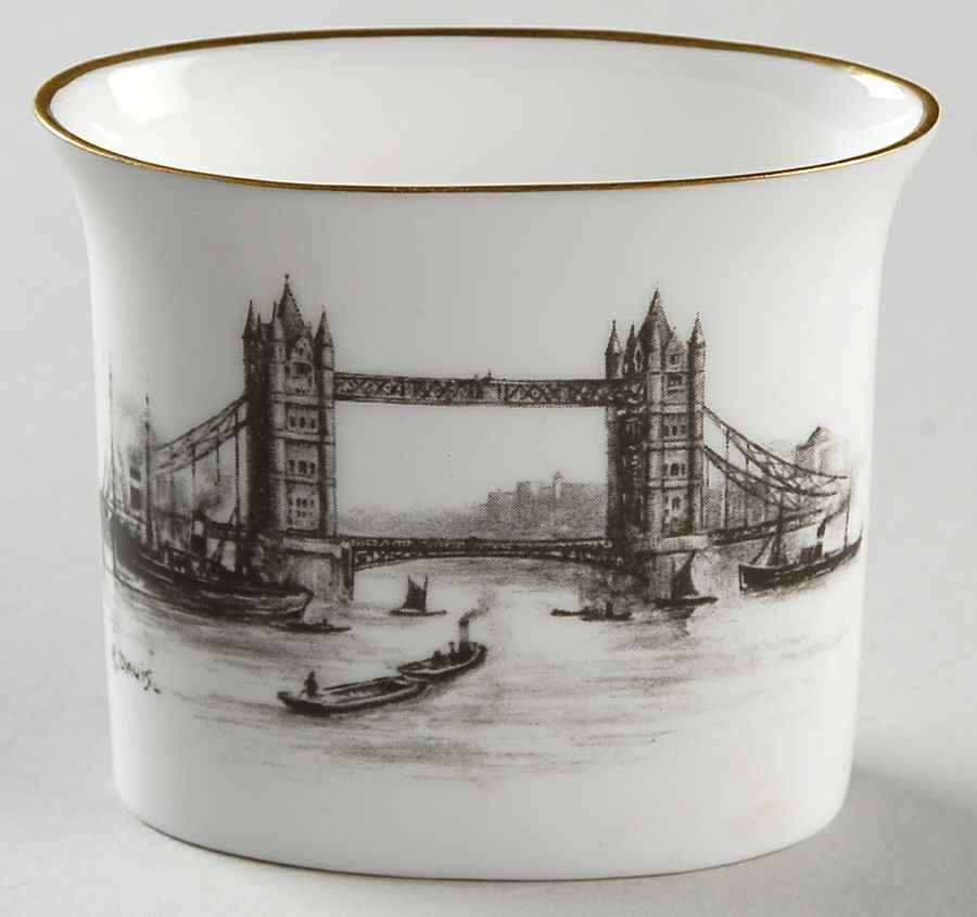 RW294 Cigarette Holder by Royal Worcester-1