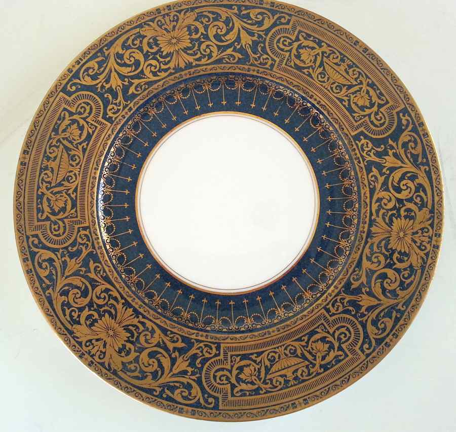 C2268 Dinner Plate by Royal Worcester-1