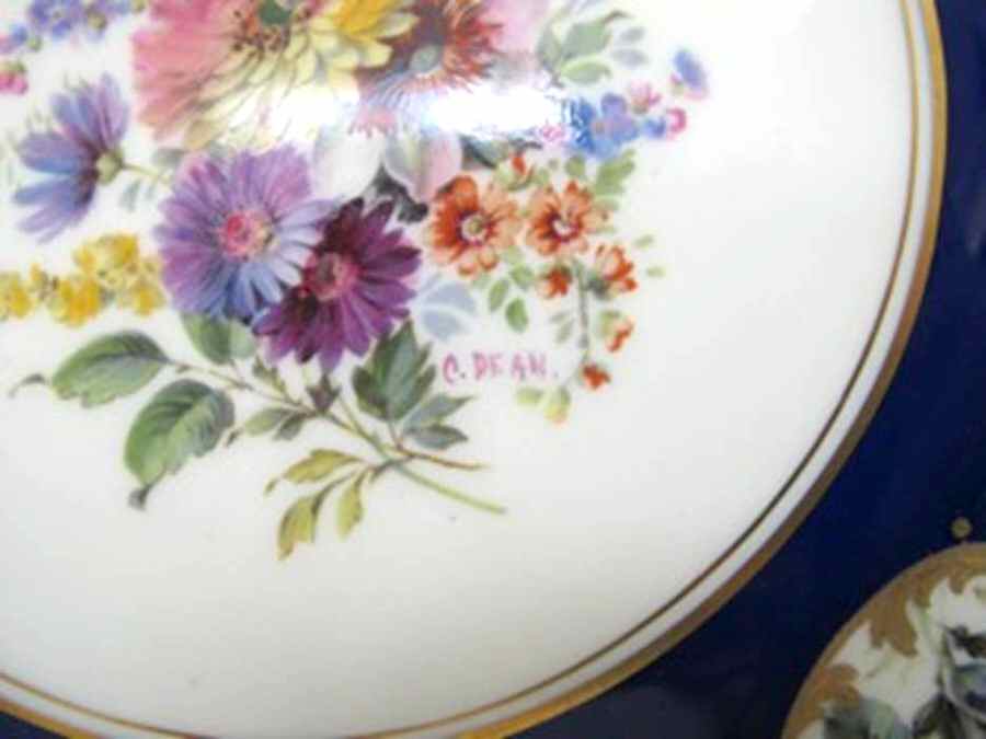 V450 Dinner Plate by Royal Doulton-1