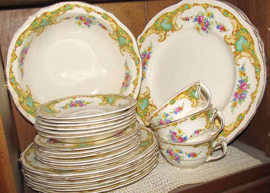 2031 Dinner Plate by Royal Winton-1
