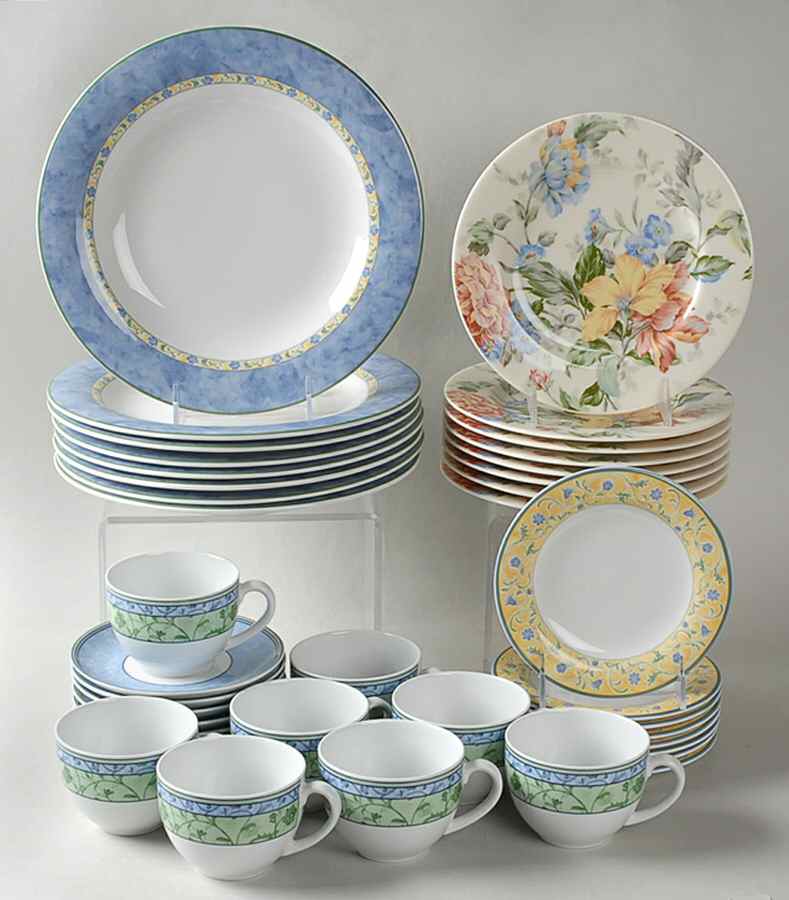 Estate Sets-China 40 Pc Set (8 5 Pc Place Settings) by Replacements-1