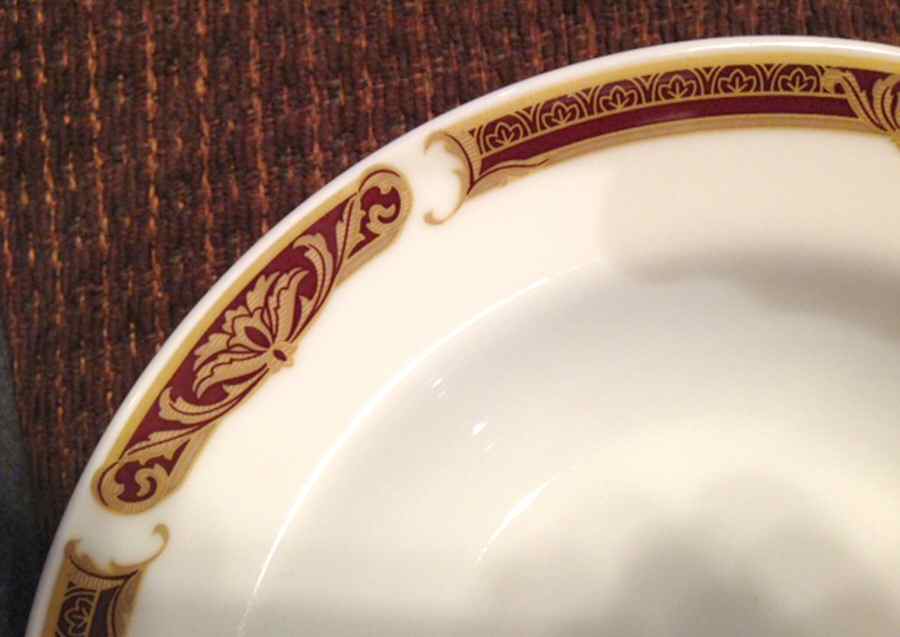 RD357 Dinner Plate by Royal Doulton-1
