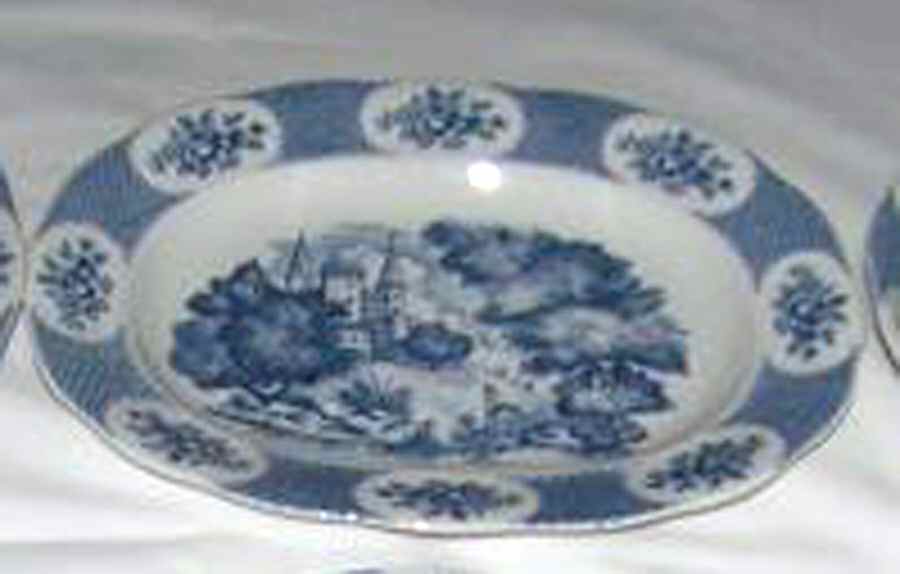 Rosenborg 10" Oval Serving Platter by Rorstrand-1