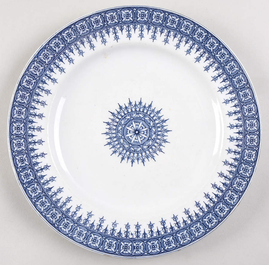 W1970 Dinner Plate by Royal Worcester-1