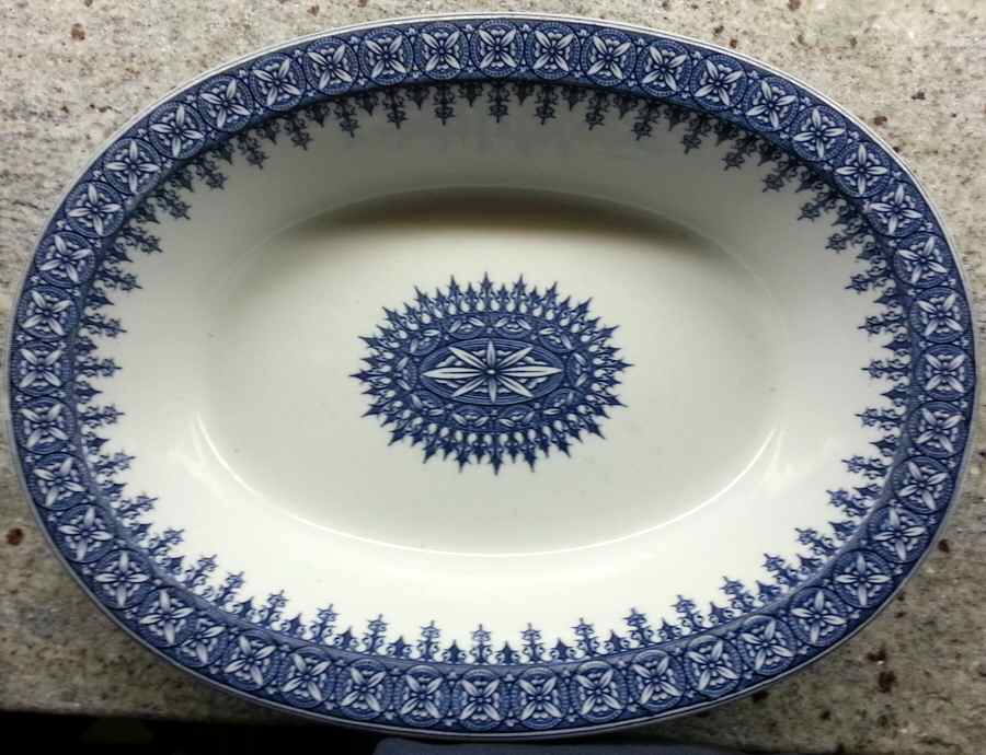 W1970 10" Oval Vegetable Bowl by Royal Worcester-1