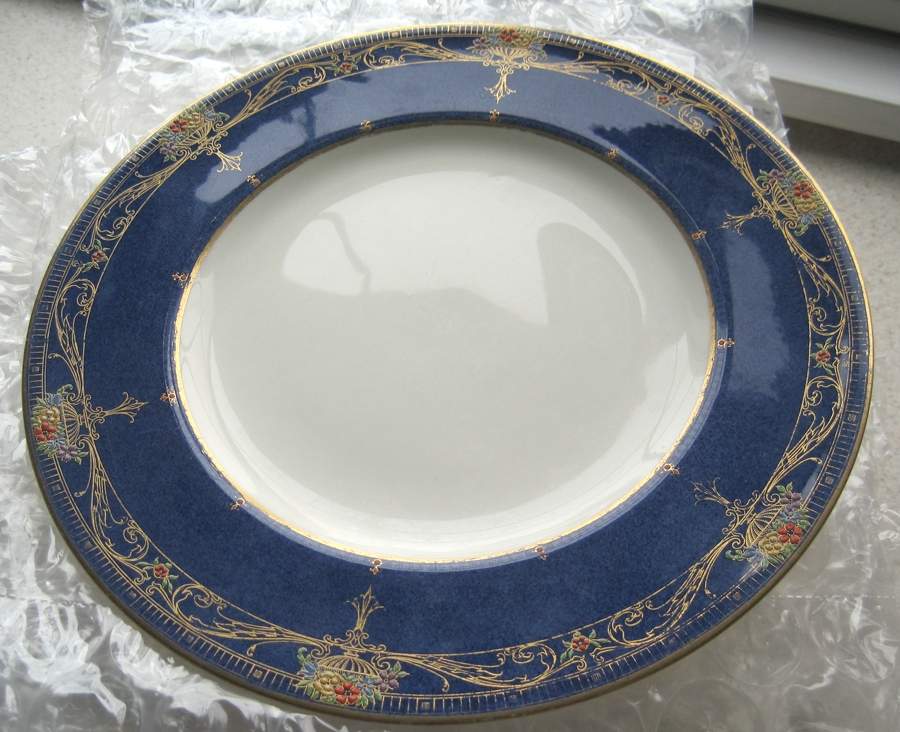 C2483 Dinner Plate by Royal Worcester-1