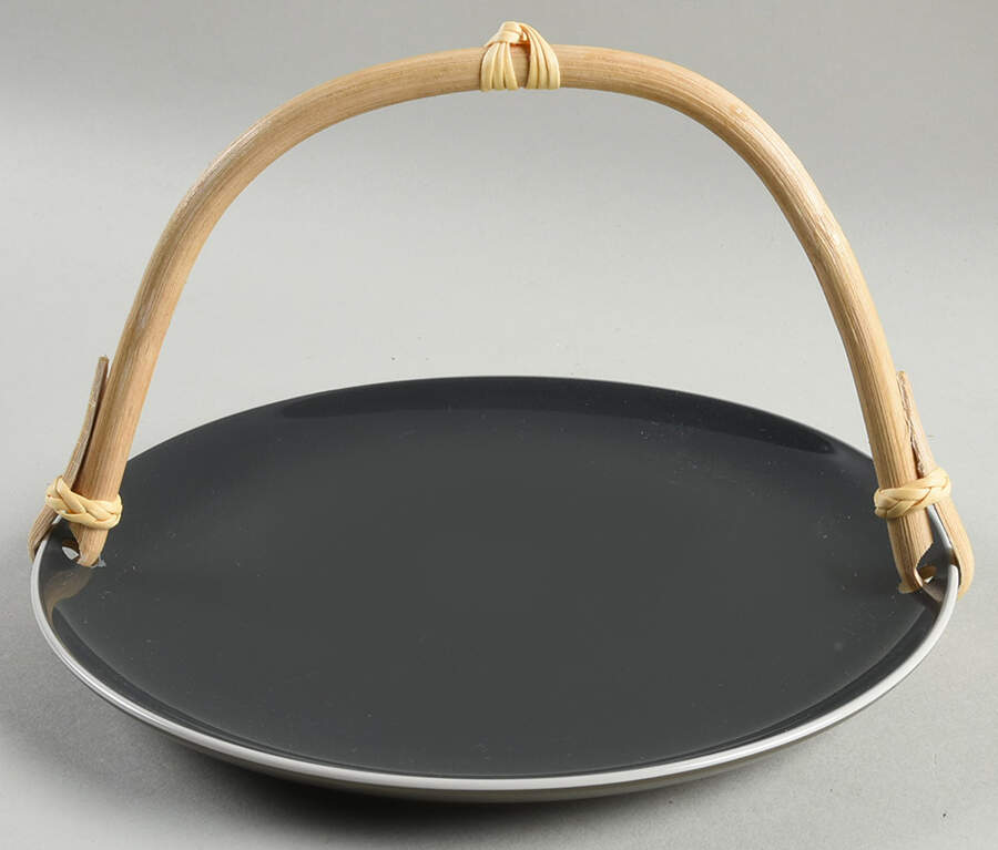 Bread Street 5 3/8"-5 5/8" Bamboo Handled Serving Plate  HC by Royal Doulton-1