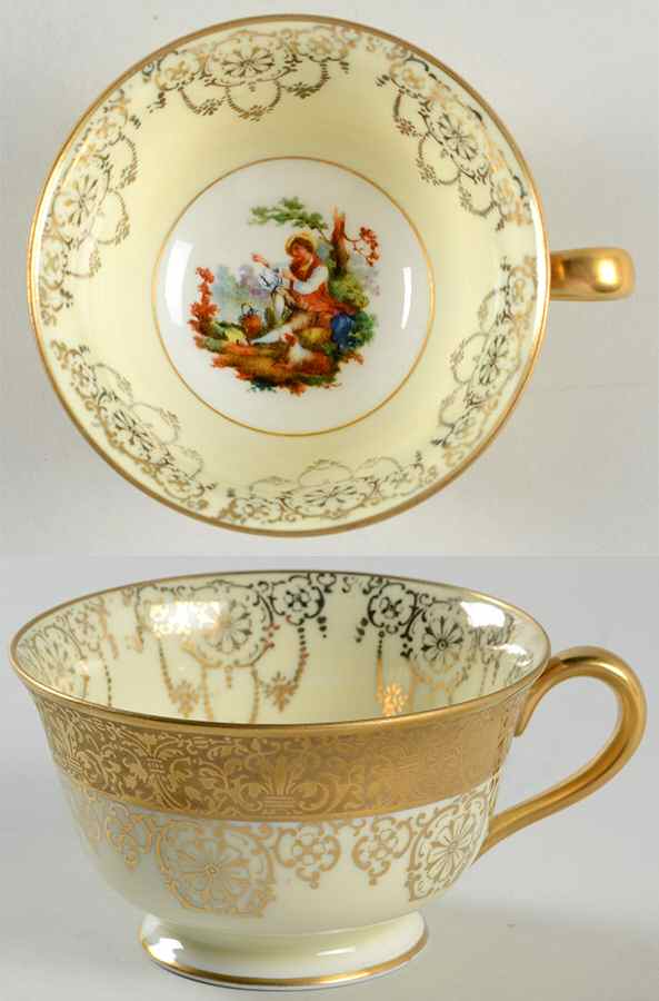 RCQ35 Footed Cup by Royal China (made in France)-1