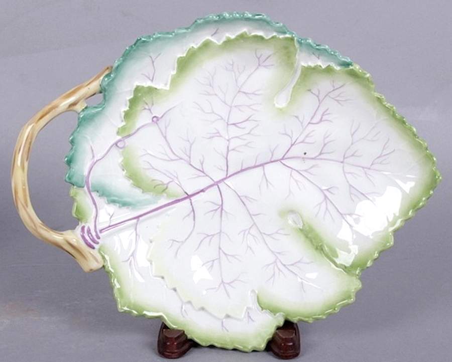 3628 Leaf Shaped Dish by Royal Worcester-1